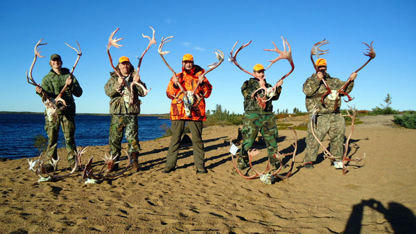 Manitoba caribou hunters at Schmok Lake with Webber's Lodges